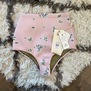 Salty Blonde X Billabong bottoms. Small.